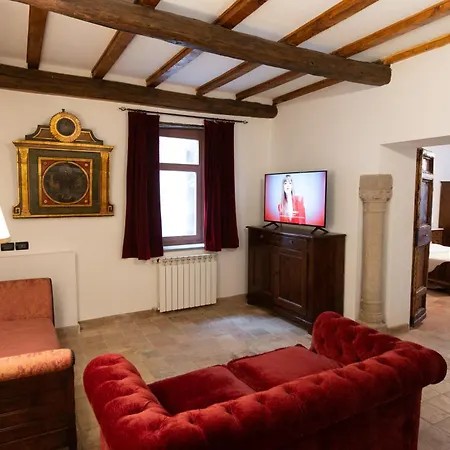 La Casa Del Maestro *