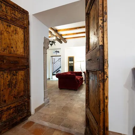 La Casa Del Maestro * 苏特里